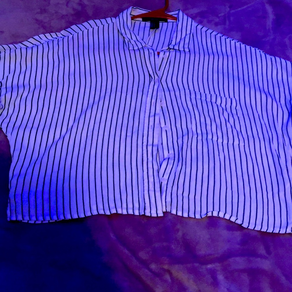 Crop top collard shirt